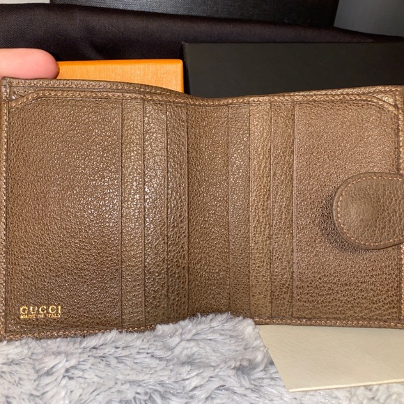 AUTHENTIC Gucci saddle wallet - Picture 3 of 7
